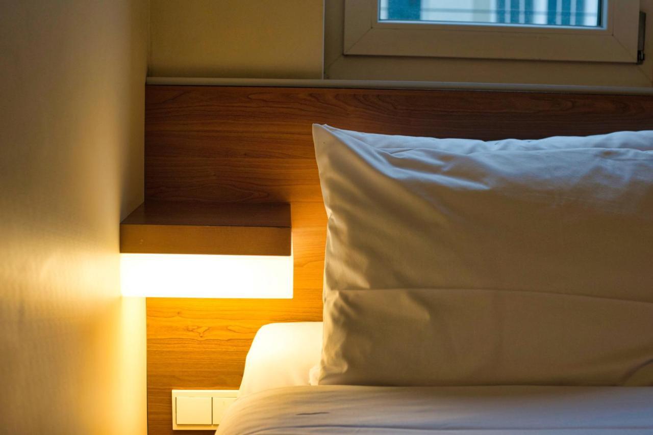 Easyhotel Hackescher Markt Hotel 2*